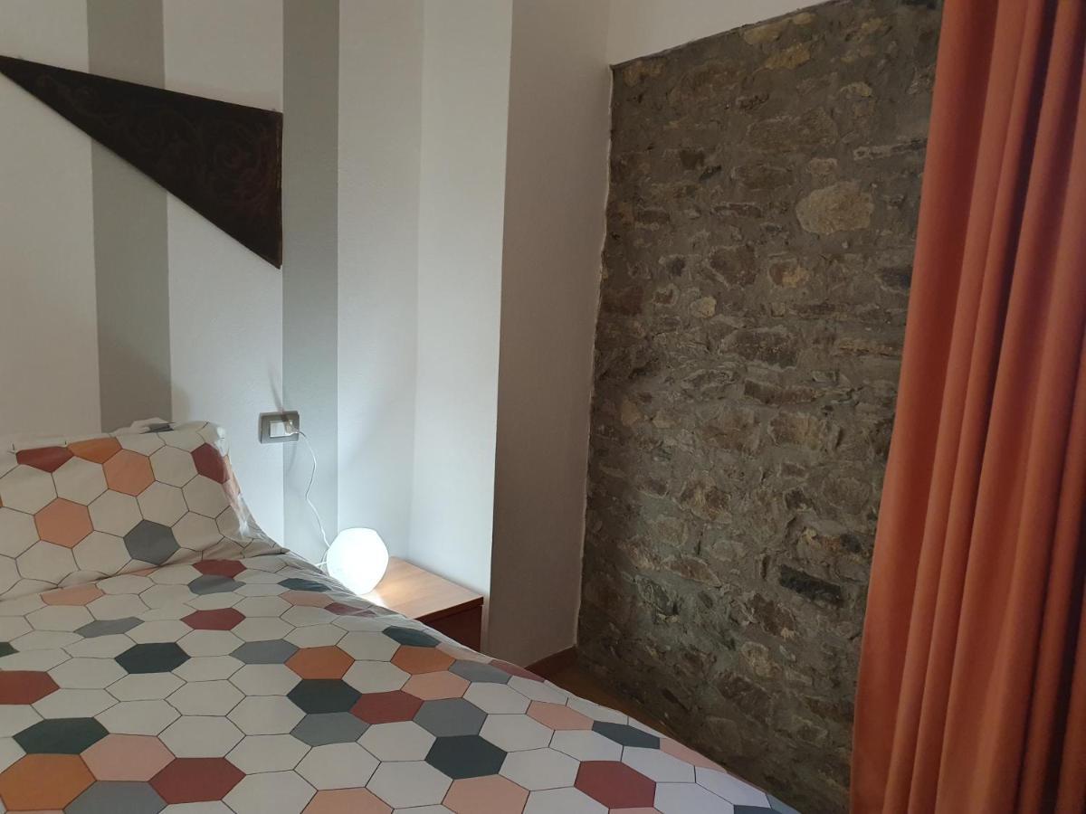 Appartamenti Vacanze E Camere Roccetta Fiorita Pettenasco Kamer foto