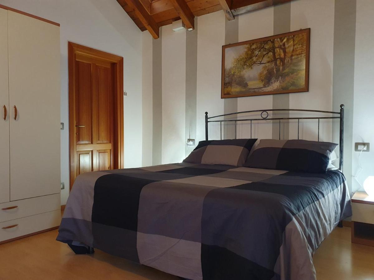 Appartamenti Vacanze E Camere Roccetta Fiorita Pettenasco Kamer foto