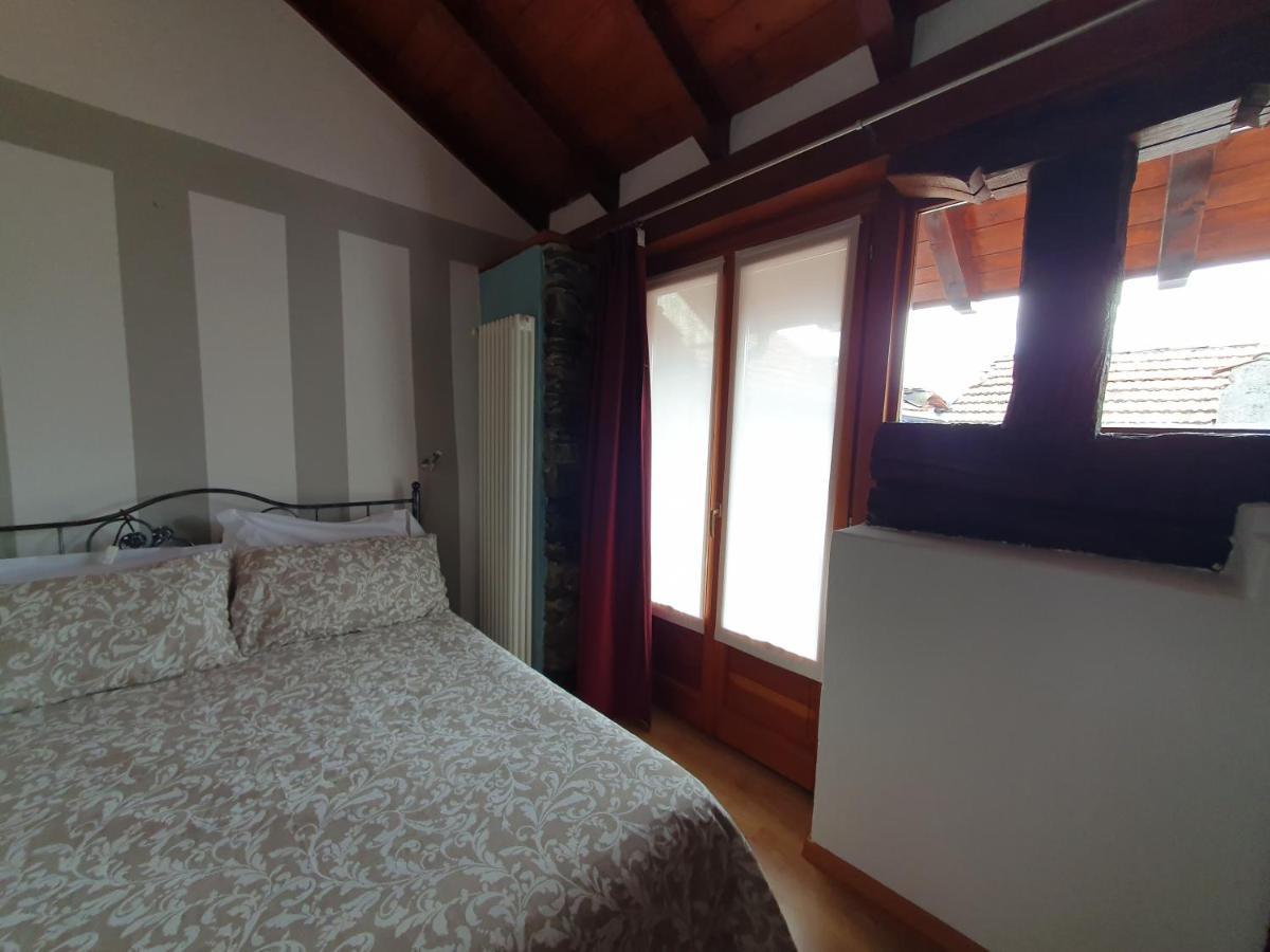 Appartamenti Vacanze E Camere Roccetta Fiorita Pettenasco Buitenkant foto