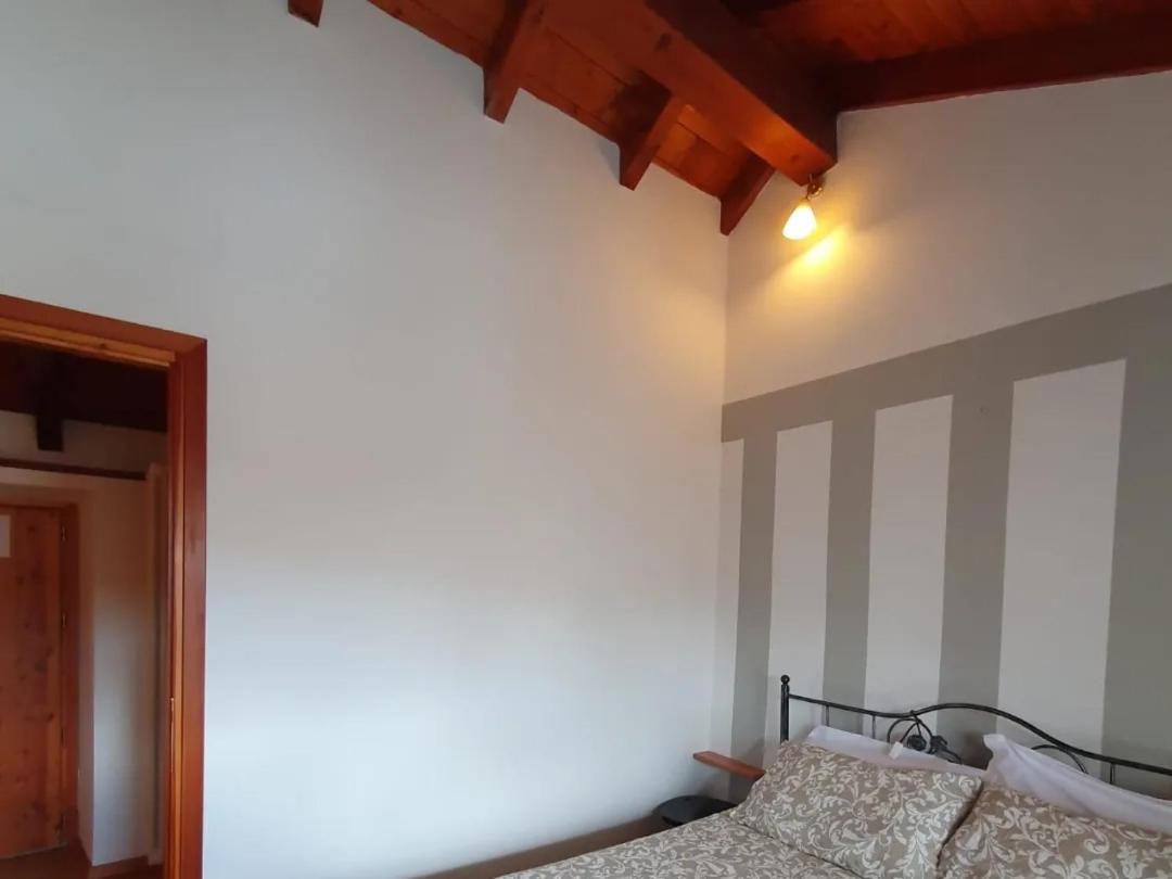 Appartamenti Vacanze E Camere Roccetta Fiorita Pettenasco Buitenkant foto