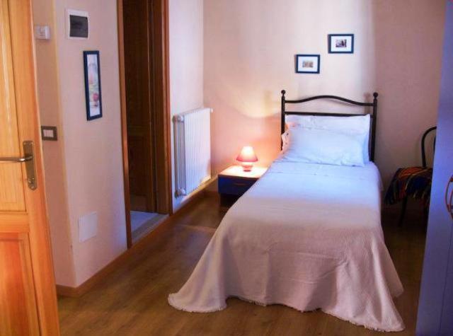Appartamenti Vacanze E Camere Roccetta Fiorita Pettenasco Buitenkant foto