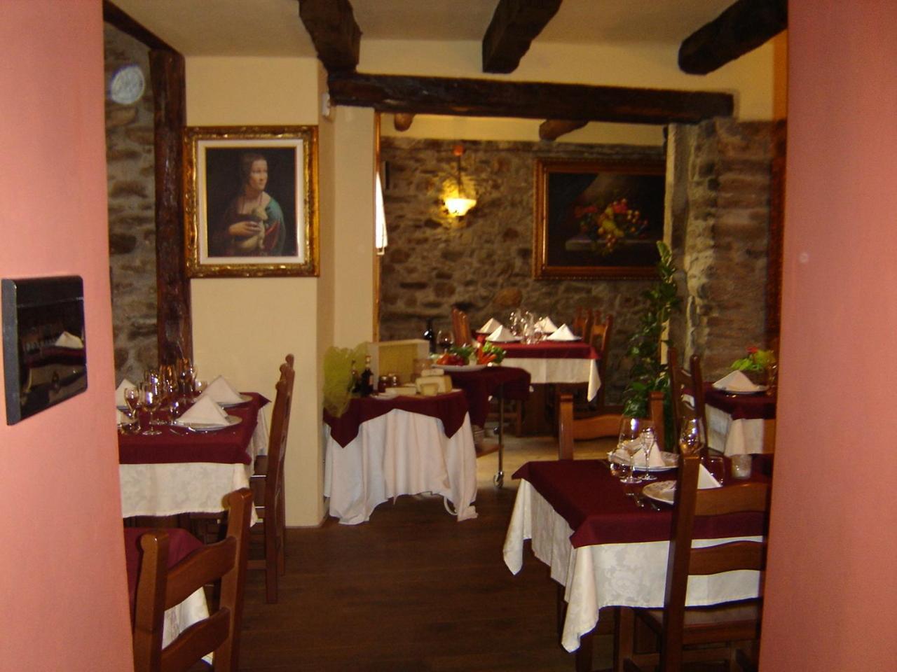 Appartamenti Vacanze E Camere Roccetta Fiorita Pettenasco Buitenkant foto