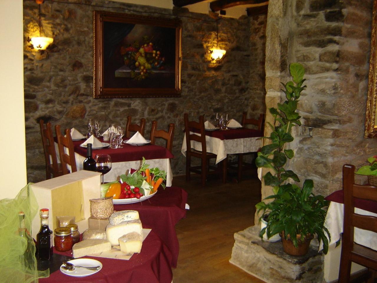 Appartamenti Vacanze E Camere Roccetta Fiorita Pettenasco Buitenkant foto