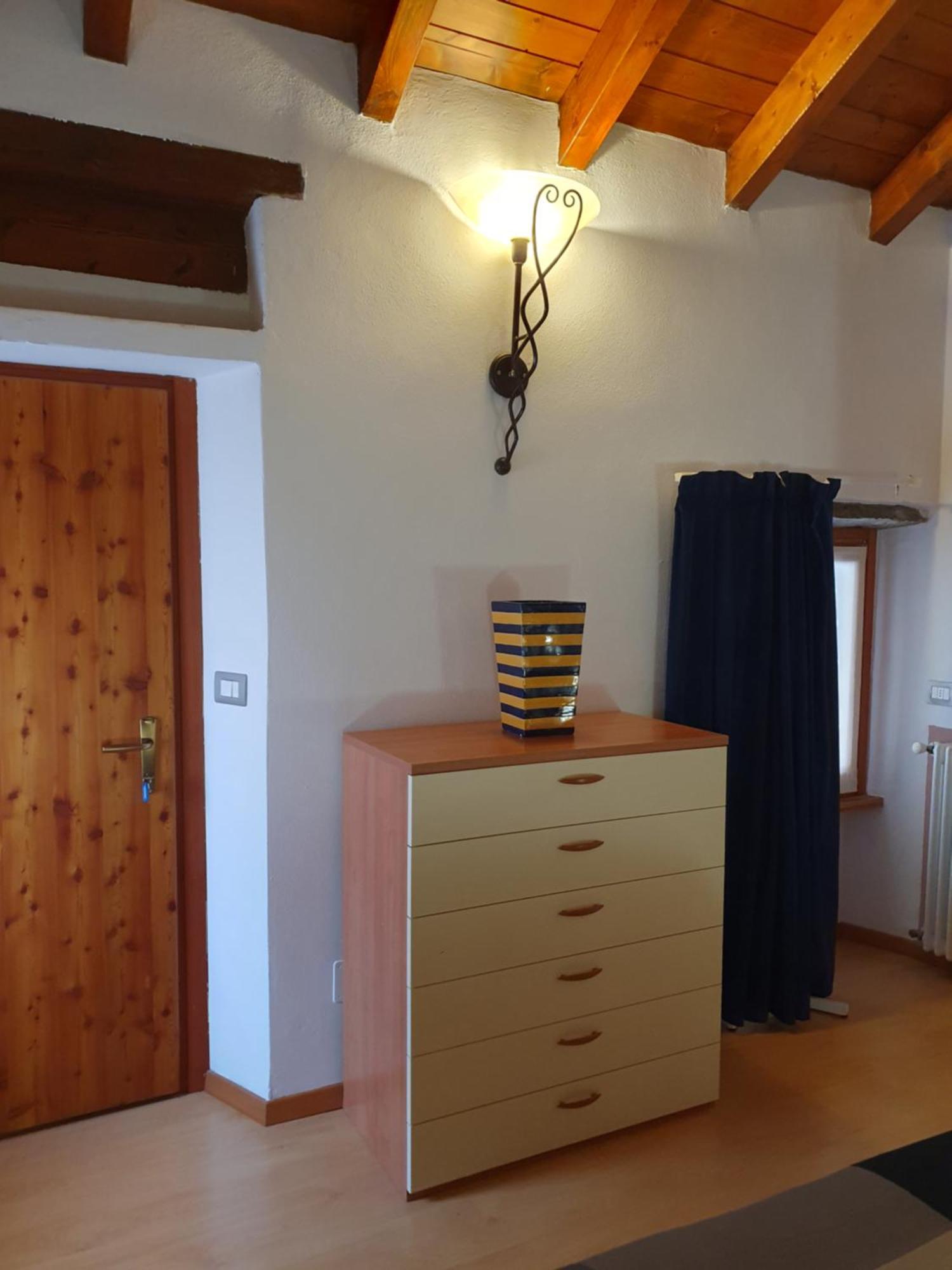 Appartamenti Vacanze E Camere Roccetta Fiorita Pettenasco Kamer foto