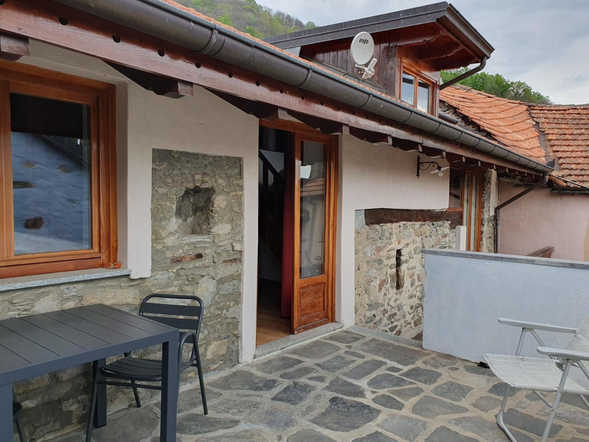 Appartamenti Vacanze E Camere Roccetta Fiorita Pettenasco Kamer foto